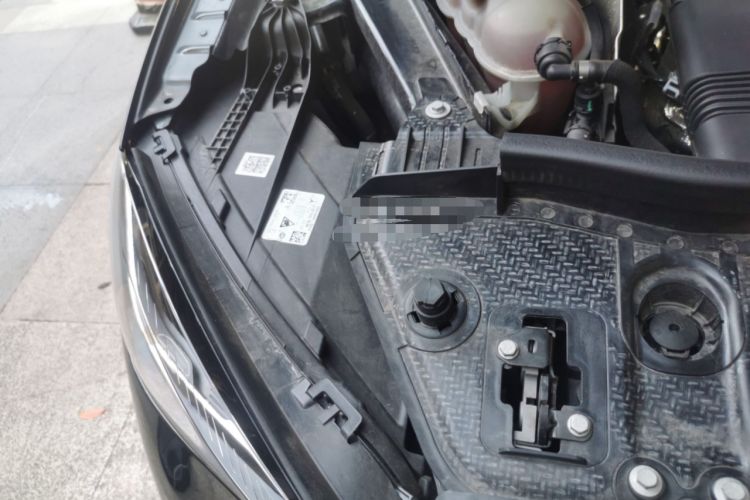 Used Mercedes-Benz GLE 2024 GLE 350 4MATIC Dynamic Edition Engine Bay Right