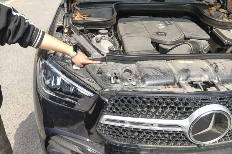 Used Mercedes-Benz GLE 2024 GLE 350 4MATIC Stylish Model Engine Bay Right