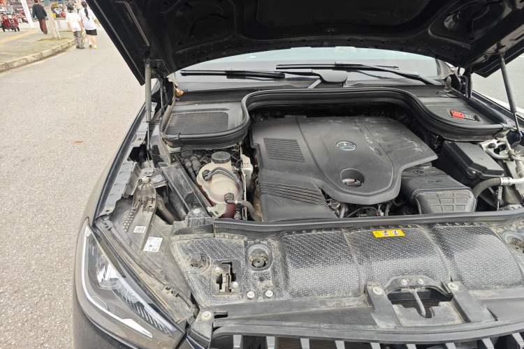 Used Mercedes-Benz GLE 2024 GLE 450 4MATIC AMG Line Engine Bay Right