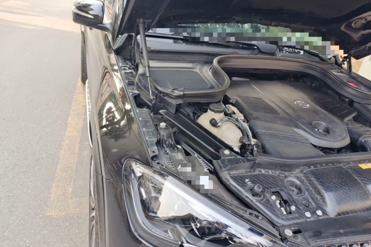 Used Mercedes-Benz GLE 2024 GLE 450 4MATIC Luxury Model Engine Bay Right