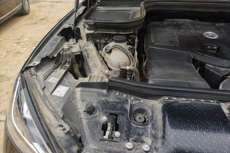 Used Mercedes-Benz GLE 2024 GLE 350 4MATIC Stylish Model Engine Bay Right