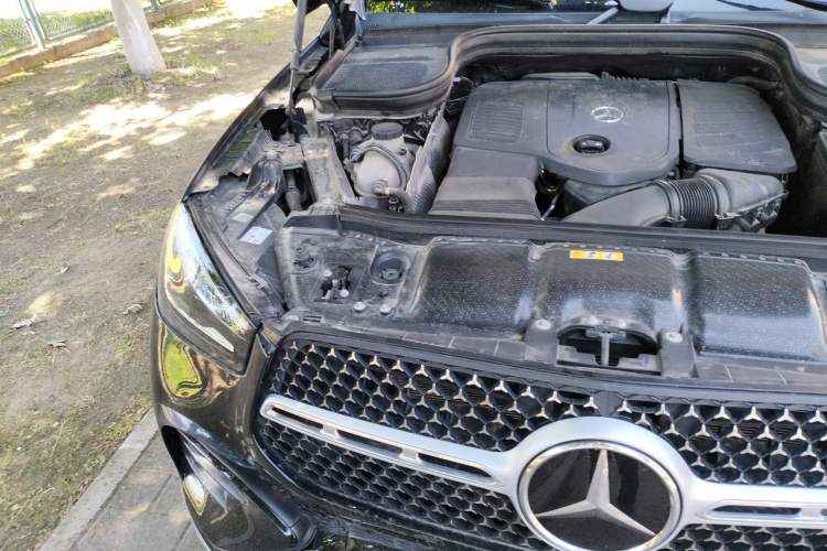 Used Mercedes-Benz GLE 2024 GLE 350 4MATIC Stylish Model Engine Bay Right