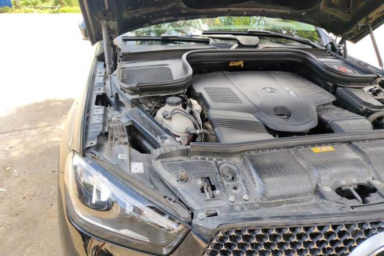 Used Mercedes-Benz GLE 2024 GLE 450 4MATIC Stylish Model Engine Bay Right