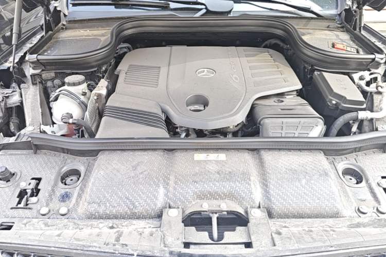 Used Mercedes-Benz GLE 2024 GLE 450 4MATIC Stylish Model Engine Bay