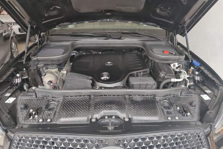 Used Mercedes-Benz GLE 2024 GLE 450 4MATIC Stylish Model Engine Bay