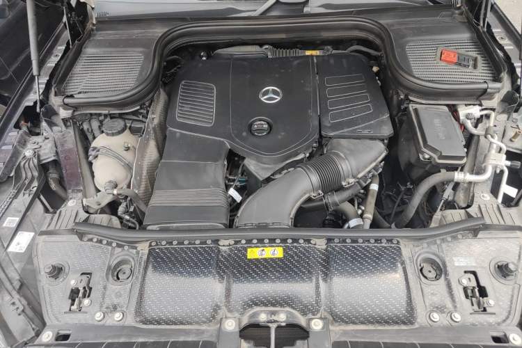 Used Mercedes-Benz GLE 2024 GLE 350 4MATIC Stylish Model Engine Bay