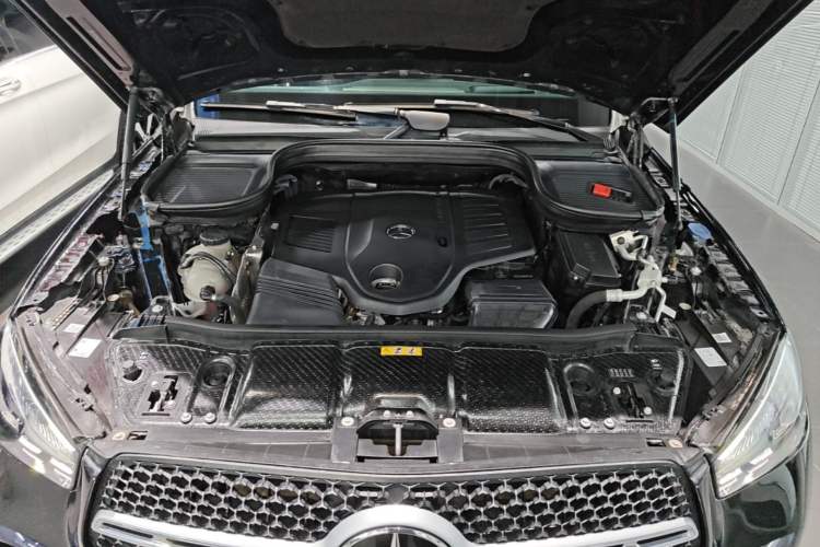 Used Mercedes-Benz GLE 2024 GLE 450 4MATIC Luxury Model Engine Bay