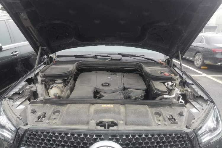 Used Mercedes-Benz GLE 2024 Refreshed GLE 350 4MATIC Stylish Edition Engine Bay
