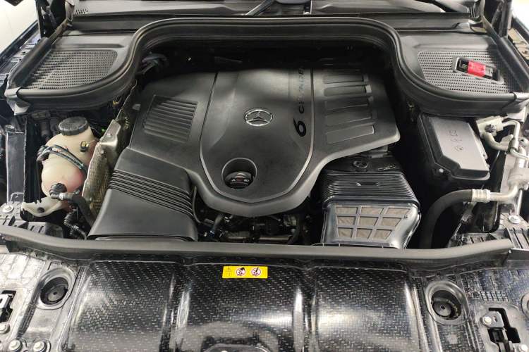 Used Mercedes-Benz GLE 2024 GLE 450 4MATIC Stylish Model Engine Bay