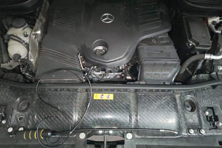 Used Mercedes-Benz GLE 2024 GLE 450 4MATIC Stylish Model Engine Bay