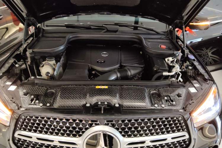Used Mercedes-Benz GLE 2024 Refreshed GLE 350 4MATIC Stylish Edition Engine Bay