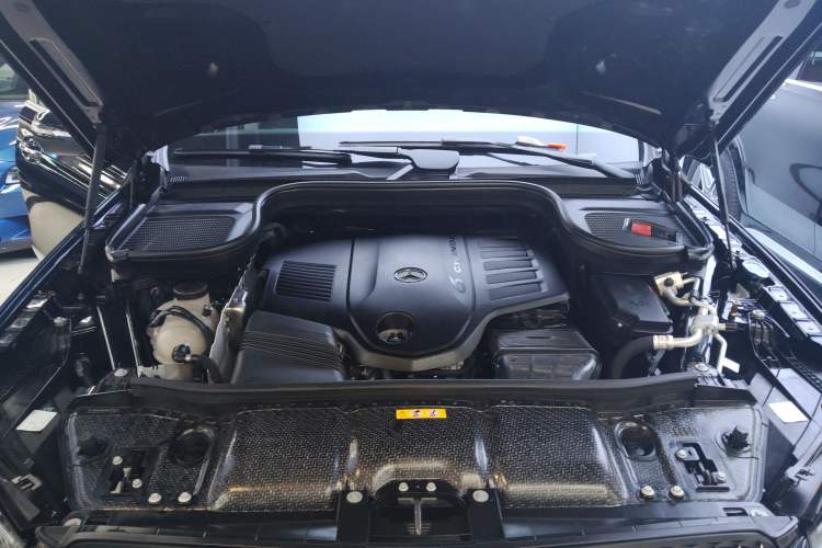 Used Mercedes-Benz GLE 2024 GLE 450 4MATIC Stylish Model Engine Bay