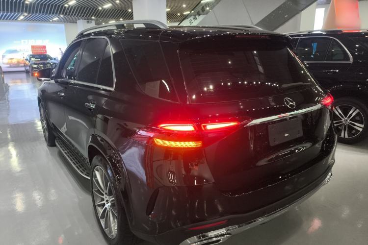 Used Mercedes-Benz GLE 2024 GLE 450 4MATIC Luxury Model Exterior 2