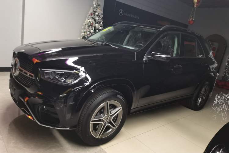 Used Mercedes-Benz GLE 2024 GLE 450 4MATIC Stylish Model Exterior 3