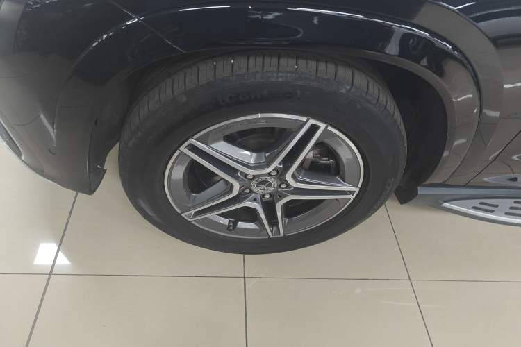 Used Mercedes-Benz GLE 2024 GLE 450 4MATIC AMG Line Exterior 3