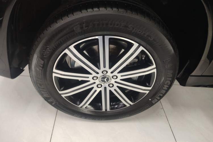 Used Mercedes-Benz GLE 2024 Refreshed GLE 350 4MATIC Stylish Edition Exterior 4