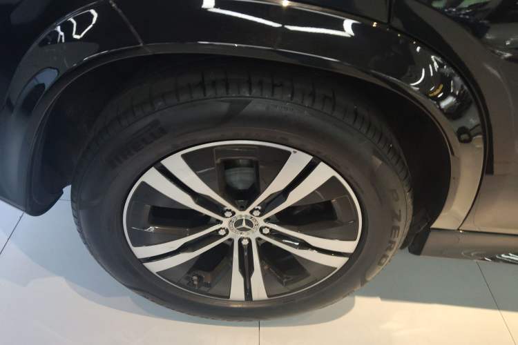 Used Mercedes-Benz GLE 2024 GLE 350 4MATIC Stylish Model Exterior 4