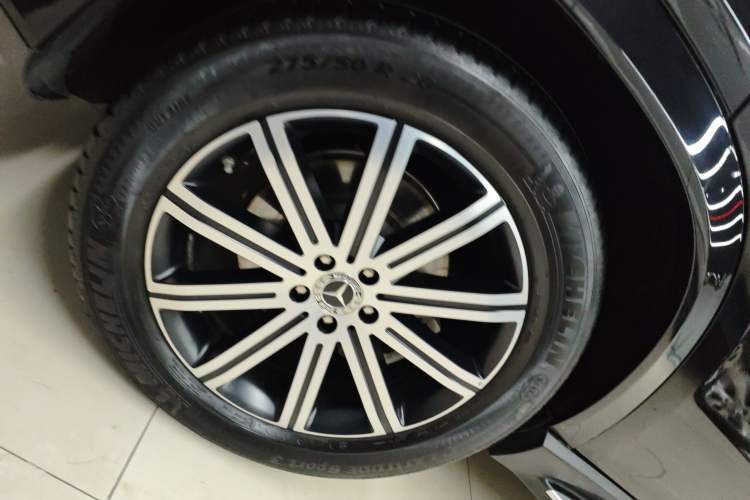 Used Mercedes-Benz GLE 2024 GLE 350 4MATIC Stylish Model Exterior 8