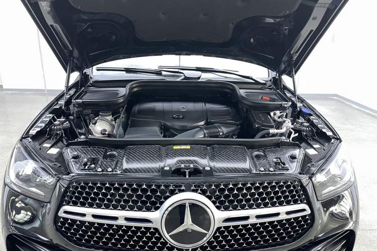 Used Mercedes-Benz GLE 2024 Refreshed GLE 350 4MATIC Stylish Edition Exterior 9