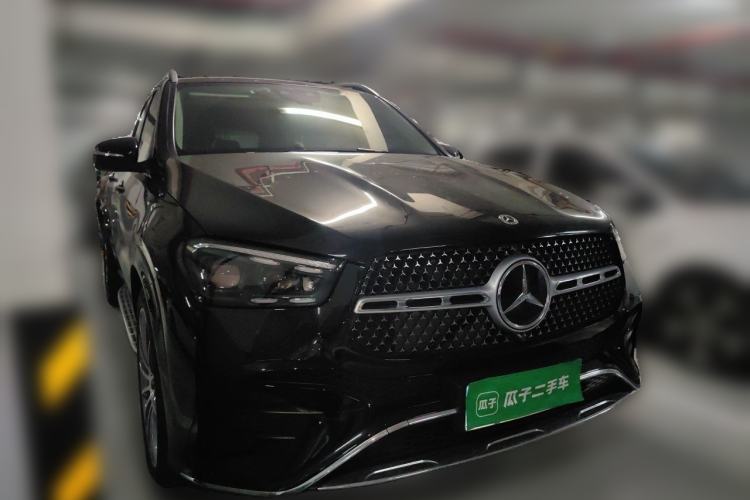 Used Mercedes-Benz GLE 2024 GLE 450 4MATIC Luxury Model Front Right 45 Deg