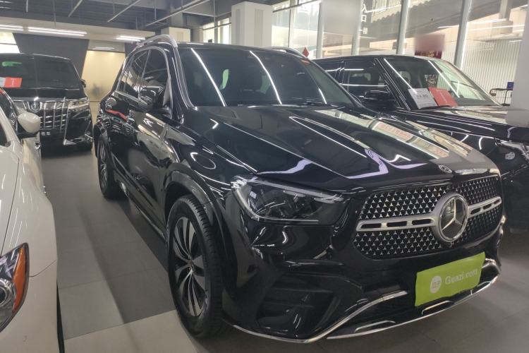 Used Mercedes-Benz GLE 2024 GLE 350 4MATIC Stylish Model Front Right 45 Deg