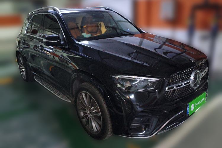 Used Mercedes-Benz GLE 2024 GLE 450 4MATIC Luxury Model Front Right 45 Deg