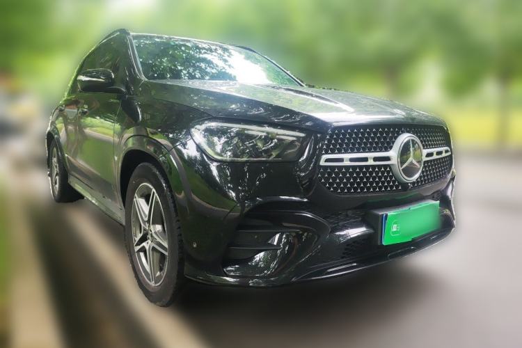 Used Mercedes-Benz GLE 2024 GLE 450 4MATIC Stylish Model Front Right 45 Deg