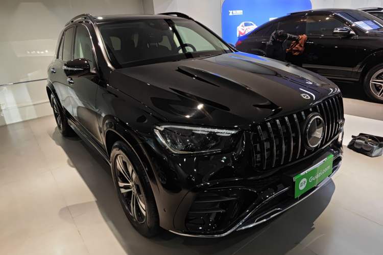Used Mercedes-Benz GLE 2024 GLE 350 4MATIC Stylish Model Front Right 45 Deg