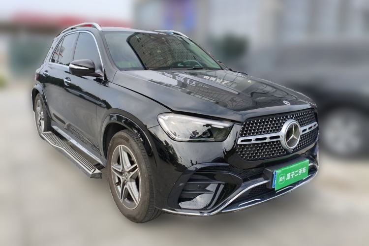 Used Mercedes-Benz GLE 2024 GLE 450 4MATIC Stylish Model Front Right 45 Deg