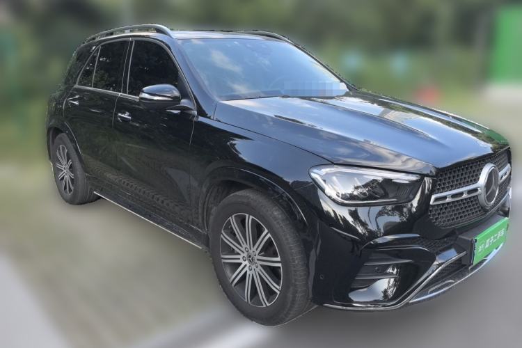 Used Mercedes-Benz GLE 2024 Refreshed GLE 350 4MATIC Stylish Edition Front Right 45 Deg