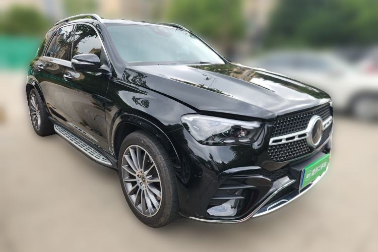 Used Mercedes-Benz GLE 2024 GLE 450 4MATIC Luxury Model Front Right 45 Deg