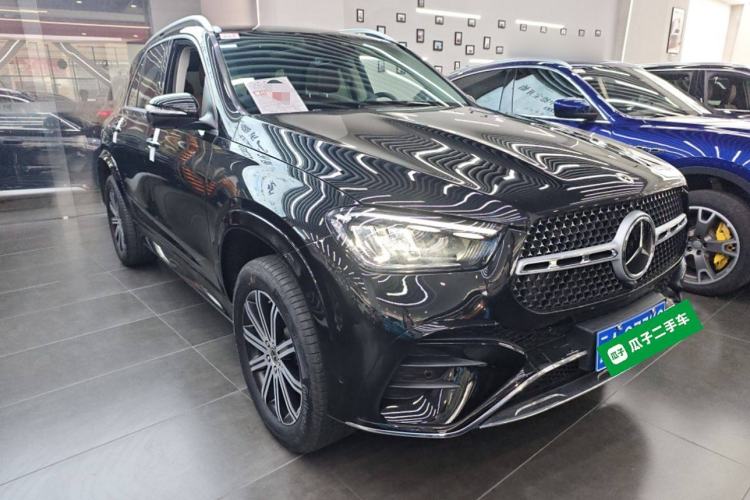Used Mercedes-Benz GLE 2024 Refreshed GLE 350 4MATIC Stylish Edition Front Right 45 Deg