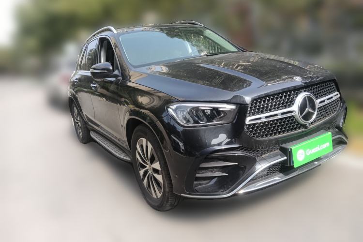 Used Mercedes-Benz GLE 2024 GLE 350 4MATIC Stylish Model Front Right 45 Deg