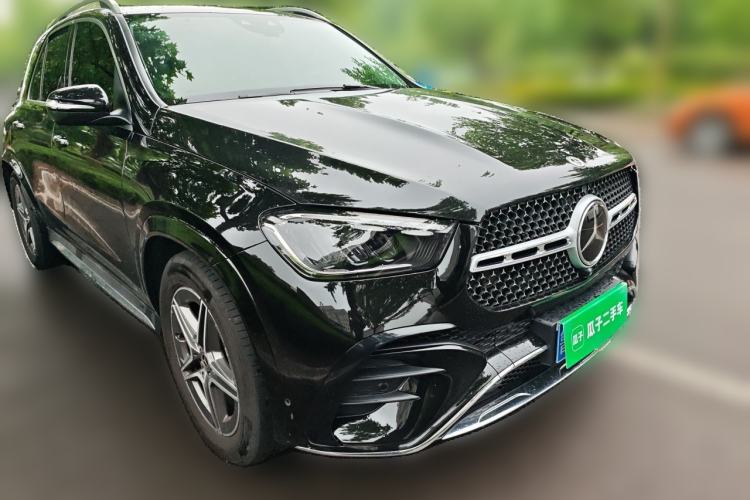 Used Mercedes-Benz GLE 2024 GLE 450 4MATIC Stylish Model Front Right 45 Deg