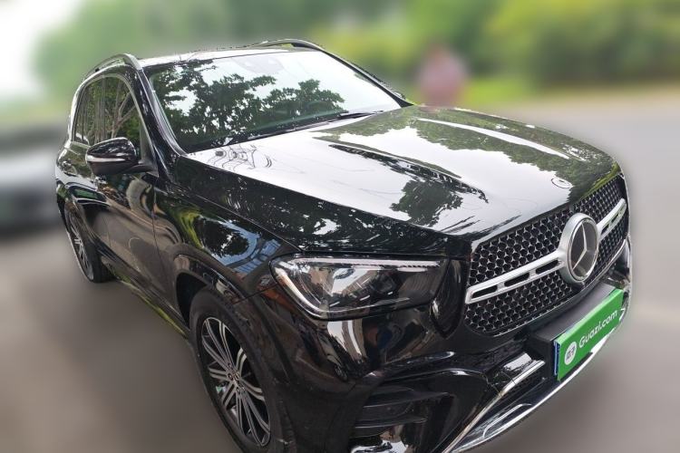 Used Mercedes-Benz GLE 2024 Refreshed GLE 350 4MATIC Stylish Edition Front Right 45 Deg