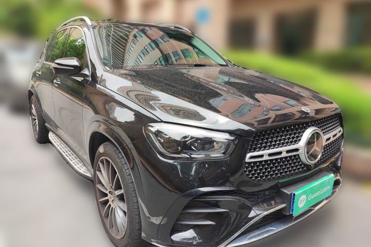 Used Mercedes-Benz GLE 2024 GLE 450 4MATIC Luxury Model Front Right 45 Deg