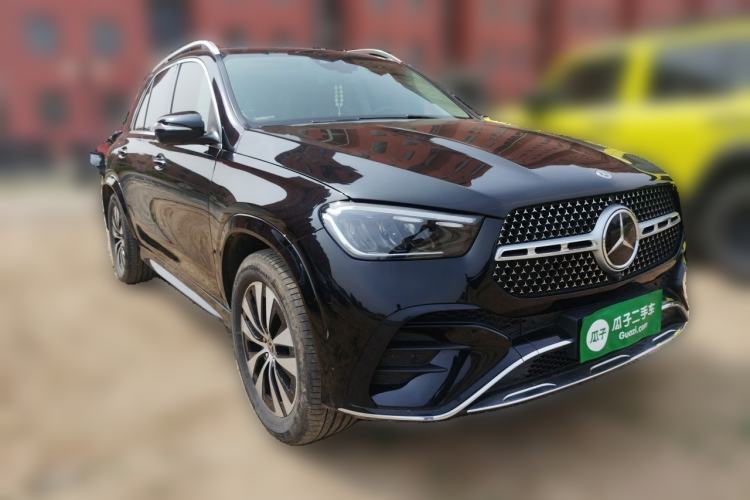 Used Mercedes-Benz GLE 2024 GLE 350 4MATIC Stylish Model Front Right 45 Deg