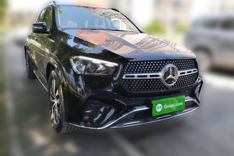 Used Mercedes-Benz GLE 2024 GLE 350 4MATIC Stylish Model Front Right 45 Deg
