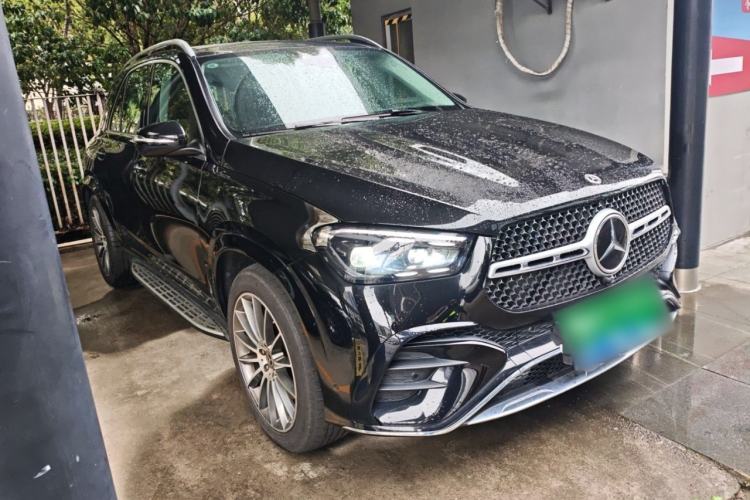 Used Mercedes-Benz GLE 2024 GLE 450 4MATIC Luxury Model Front Right 45 Deg