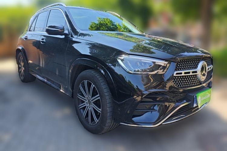 Used Mercedes-Benz GLE 2024 Refreshed GLE 350 4MATIC Stylish Edition Front Right 45 Deg