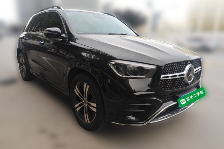 Used Mercedes-Benz GLE 2024 GLE 350 4MATIC Stylish Model Front Right 45 Deg