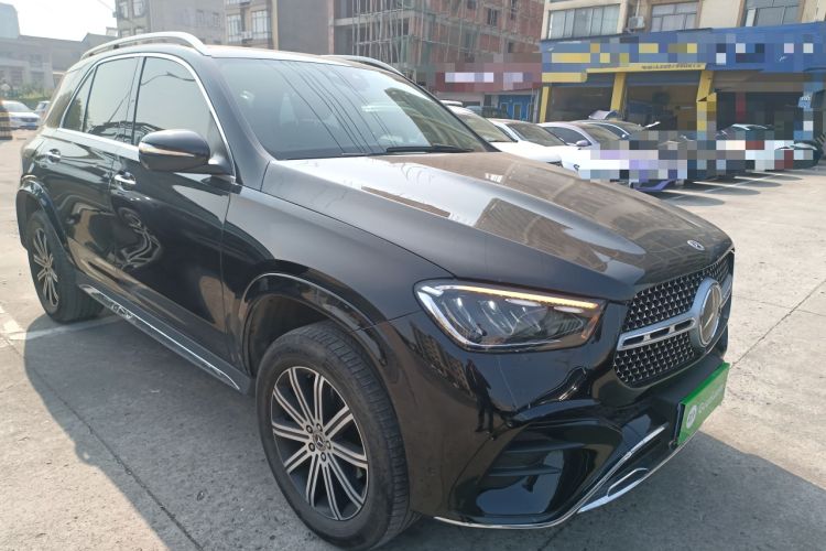 Used Mercedes-Benz GLE 2024 Refreshed GLE 350 4MATIC Stylish Edition Front Right 45 Deg