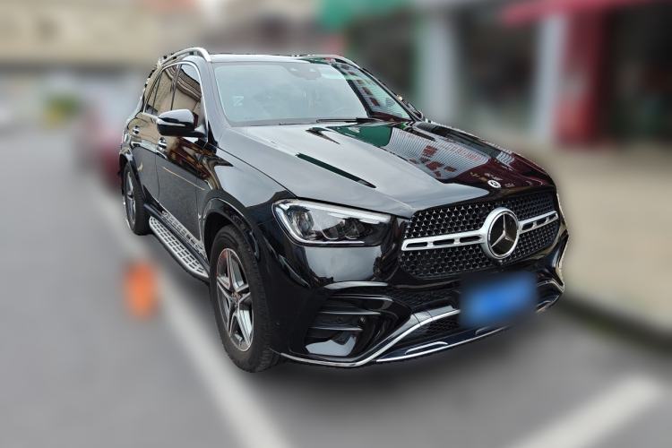 Used Mercedes-Benz GLE 2024 GLE 450 4MATIC Stylish Model Front Right 45 Deg