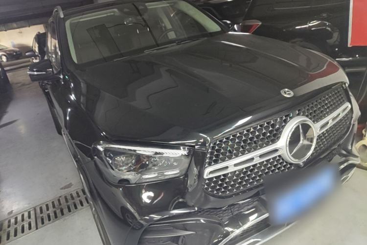Used Mercedes-Benz GLE 2024 GLE 450 4MATIC Luxury Model Front Right 45 Deg
