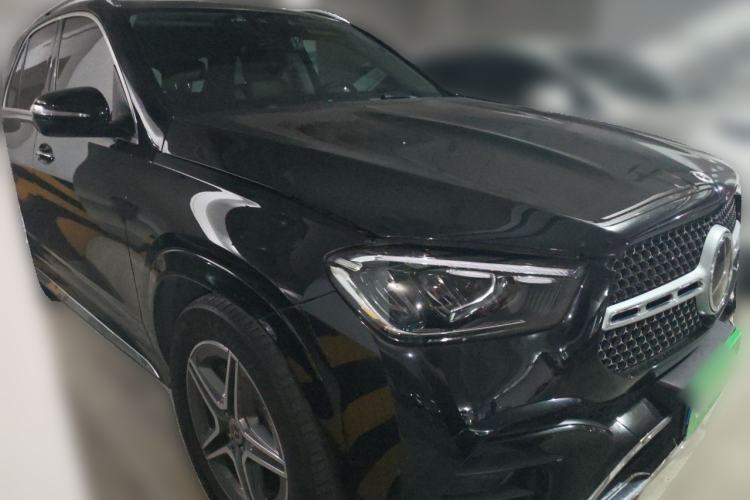Used Mercedes-Benz GLE 2024 GLE 450 4MATIC Stylish Model Front Right 45 Deg