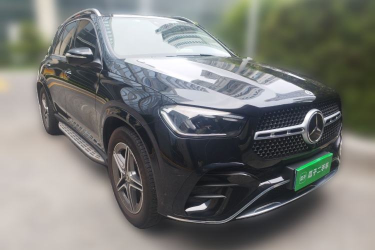 Used Mercedes-Benz GLE 2024 GLE 450 4MATIC Stylish Model Front Right 45 Deg