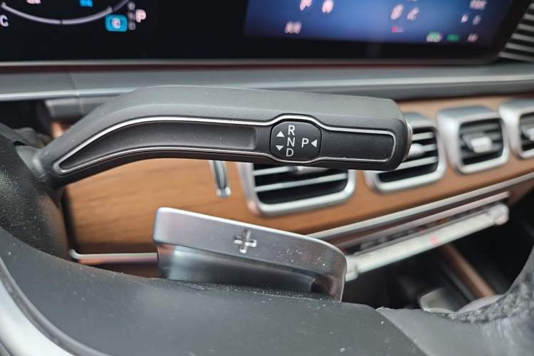 Used Mercedes-Benz GLE 2024 GLE 450 4MATIC Stylish Model Gear Lever