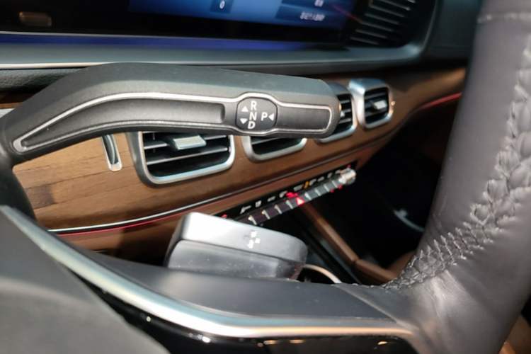 Used Mercedes-Benz GLE 2024 GLE 450 4MATIC Stylish Model Gear Lever