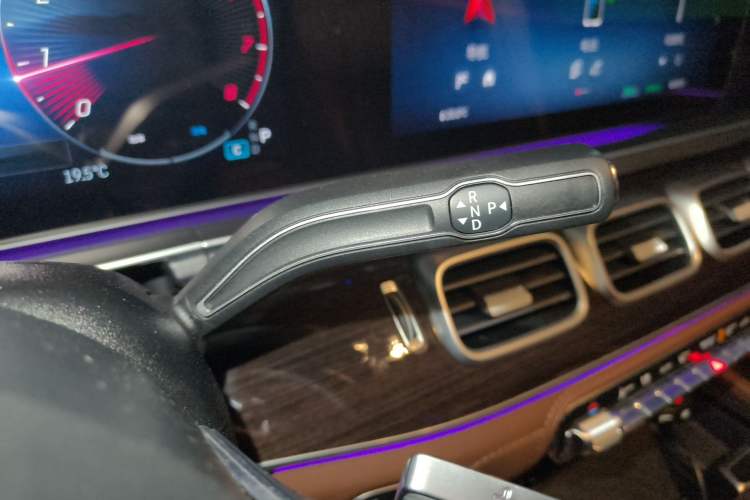 Used Mercedes-Benz GLE 2024 GLE 350 4MATIC Stylish Model Gear Lever
