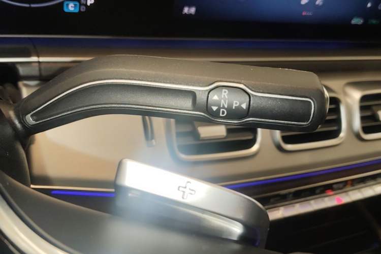 Used Mercedes-Benz GLE 2024 GLE 450 4MATIC AMG Line Gear Lever
